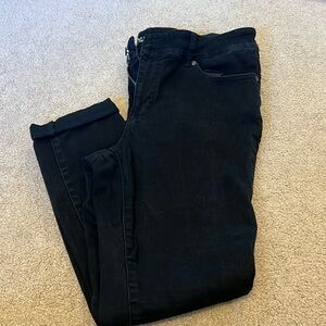 Women’s Black Jean Capris